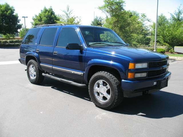 2000 Chevrolet Tahoe Limited/Z71 Information and photos