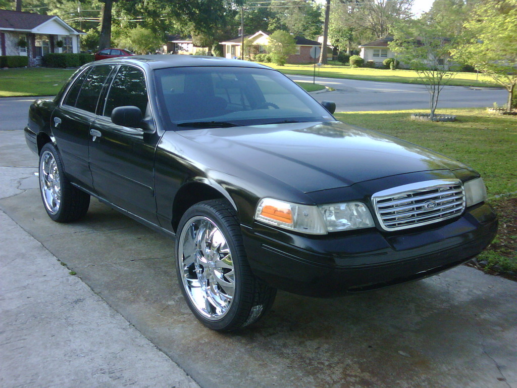 Ford Crown Victoria #9
