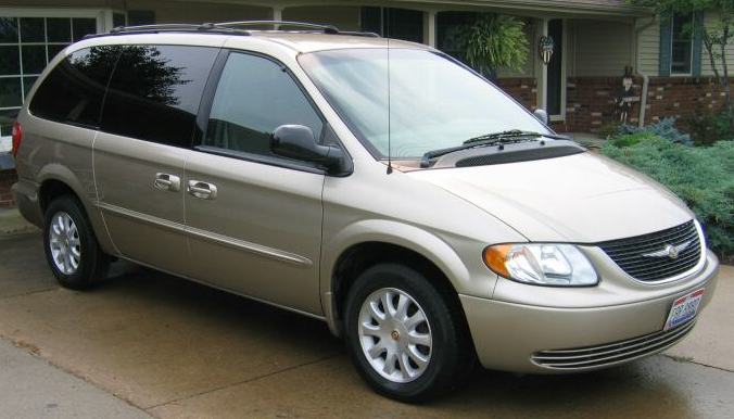 2002 Town and Country #10
