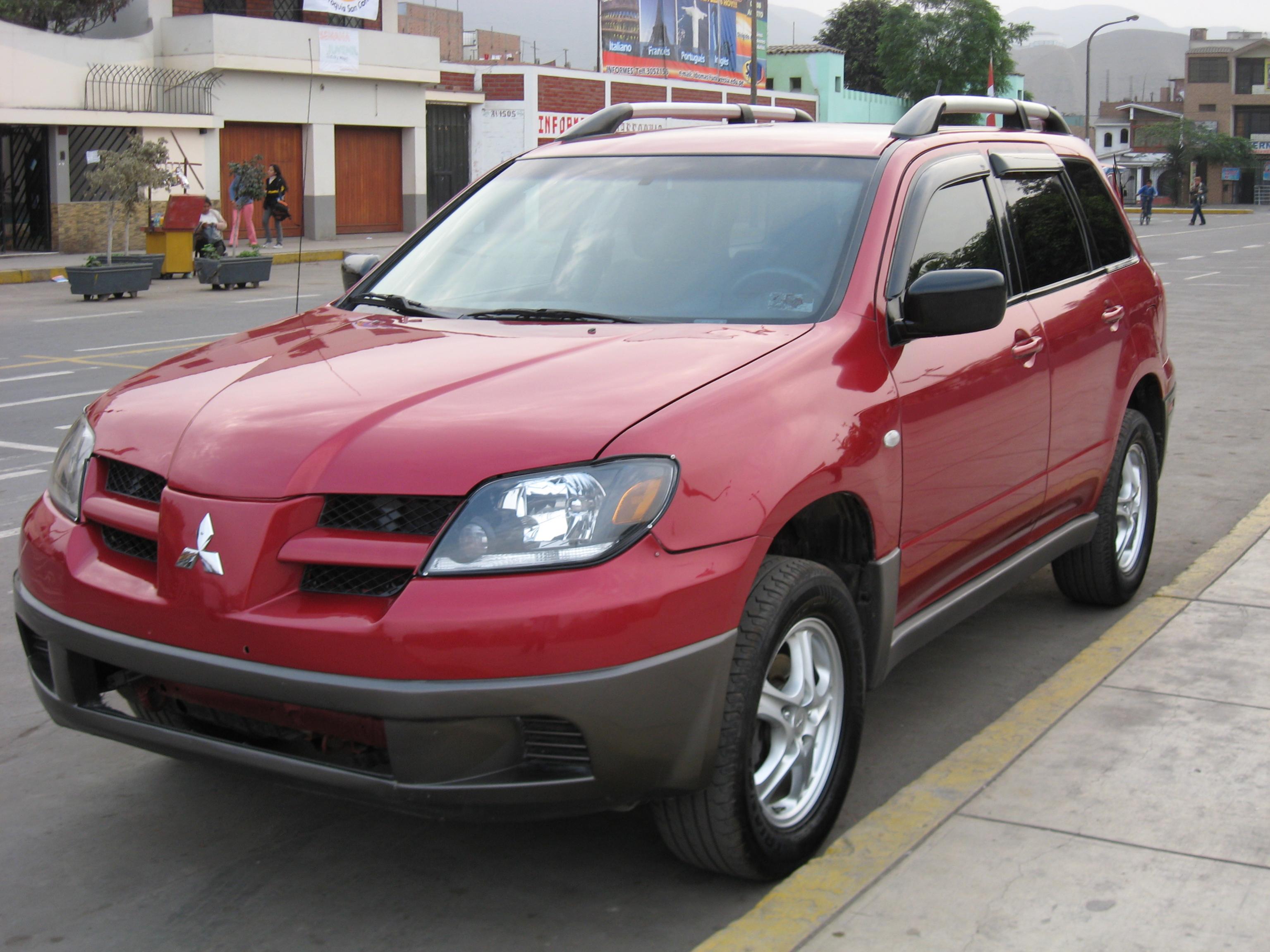 2003 Mitsubishi Outlander Information and photos MOMENTcar