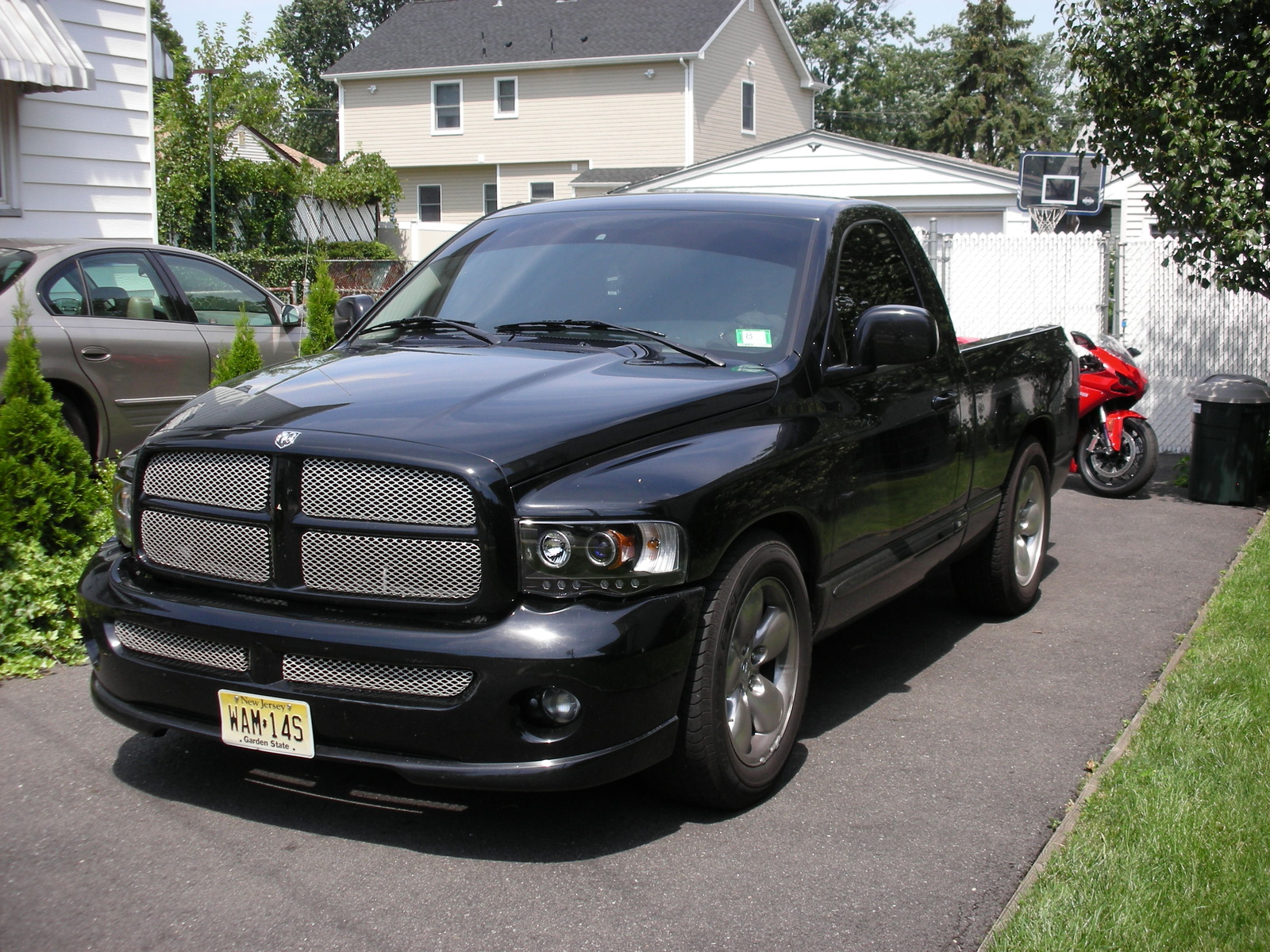 2005 dodge ram pickup truck