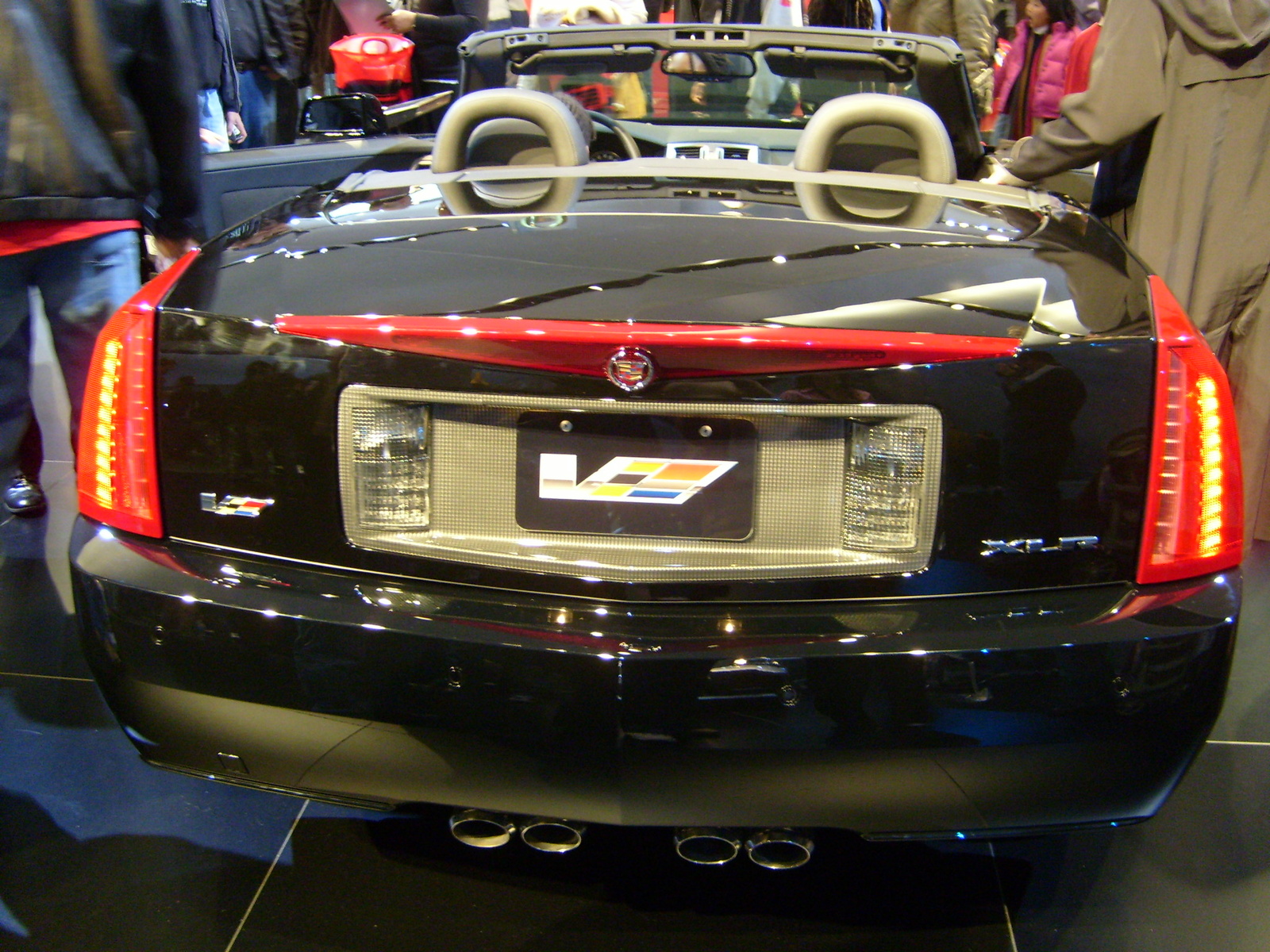 2008 XLR-V #8