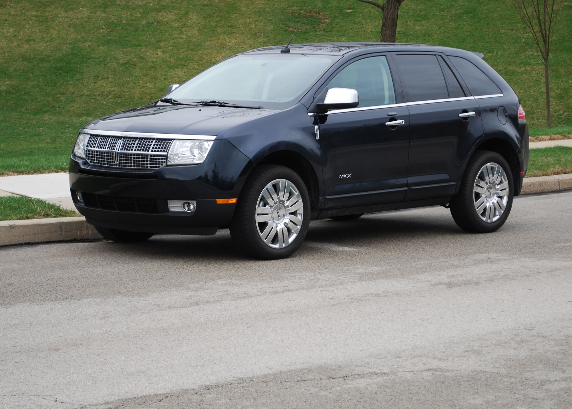 2009 MKX #2