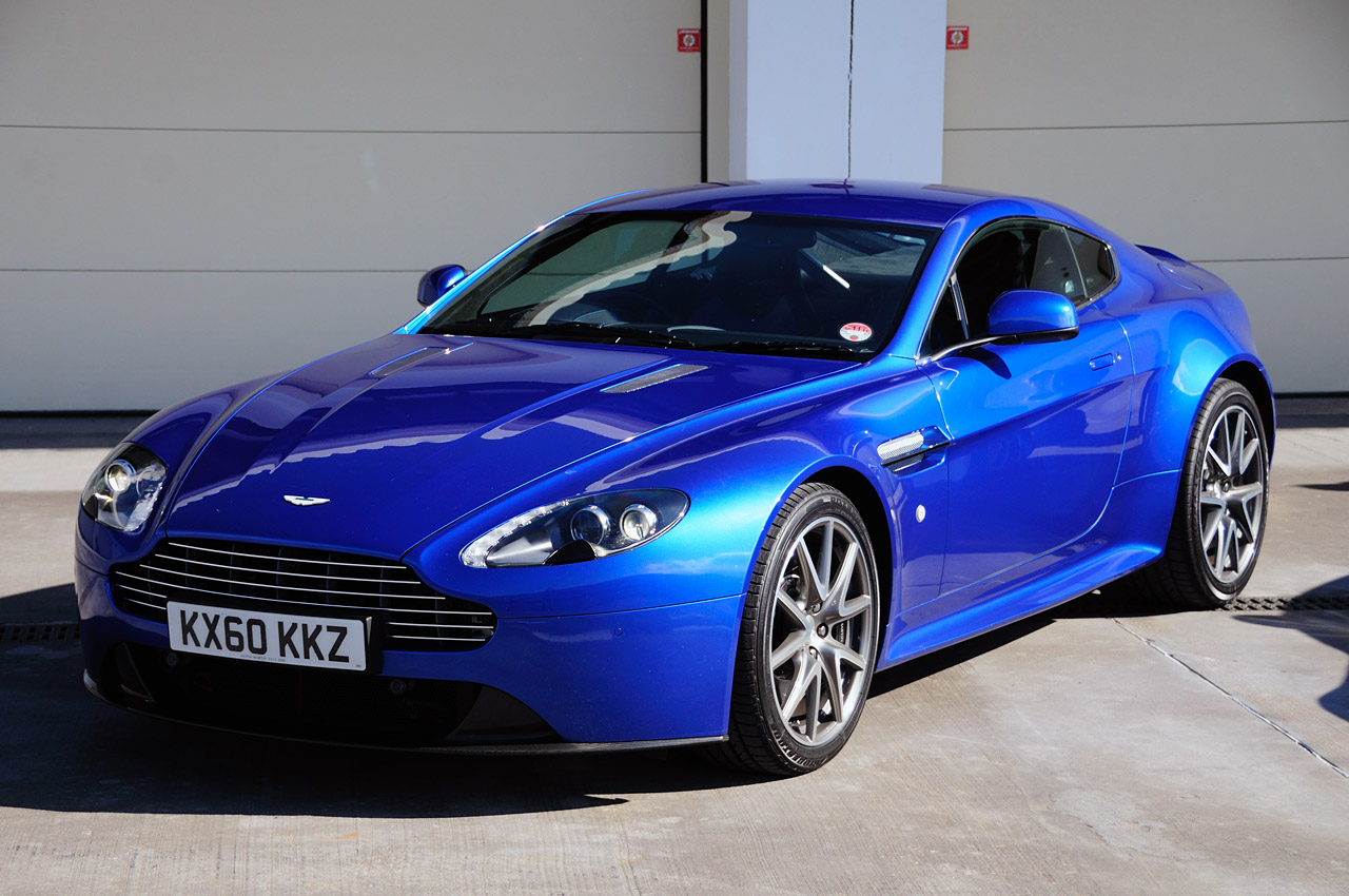 Aston Martin V8 Vantage S #9