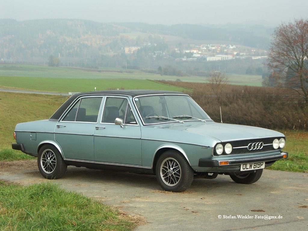 Audi 100 1975 #1