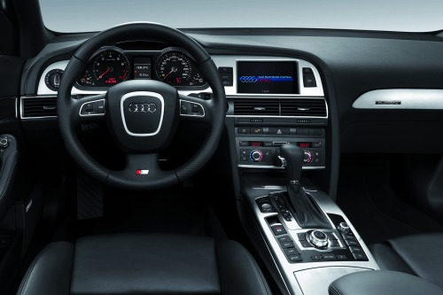 Audi 2010 works on the new level with the E-tron model #9