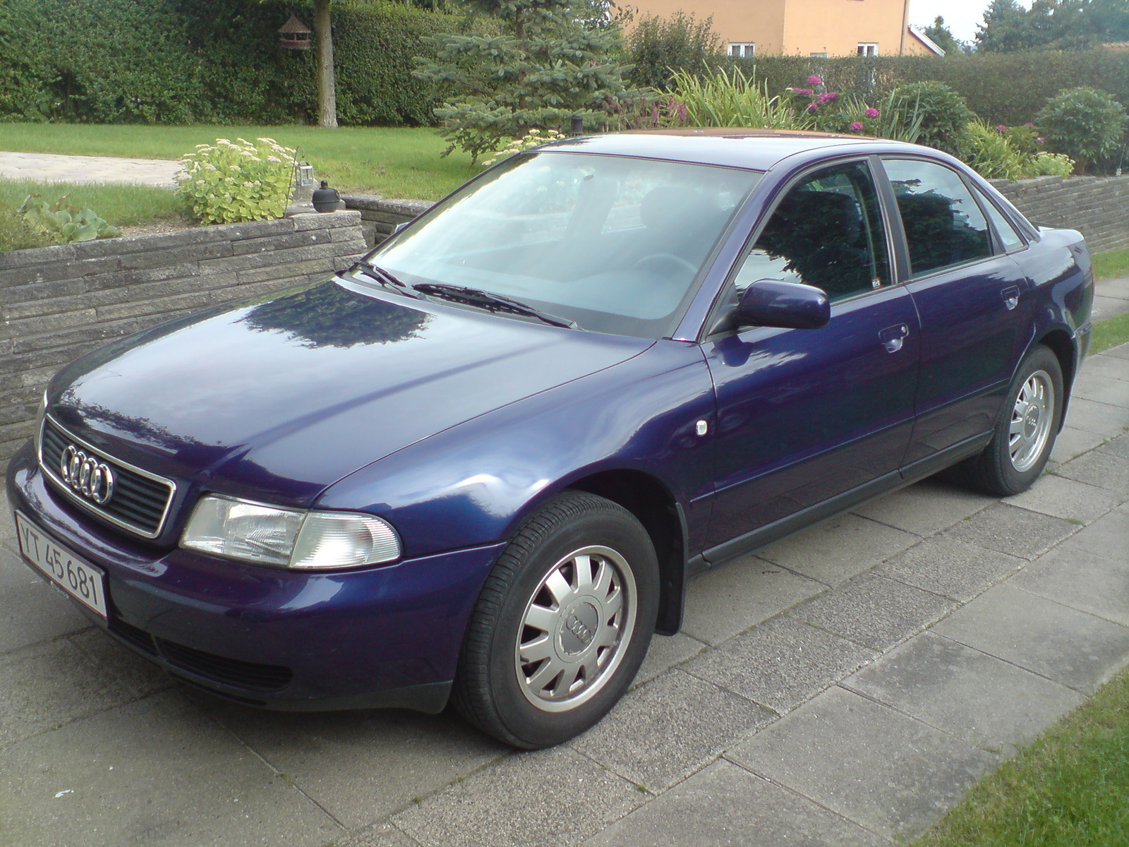 Audi A4 1998 #2