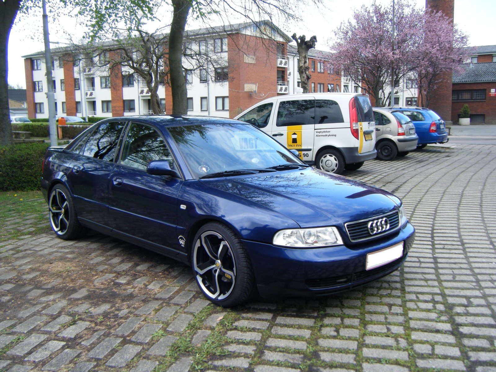 Audi A4 1999 #7