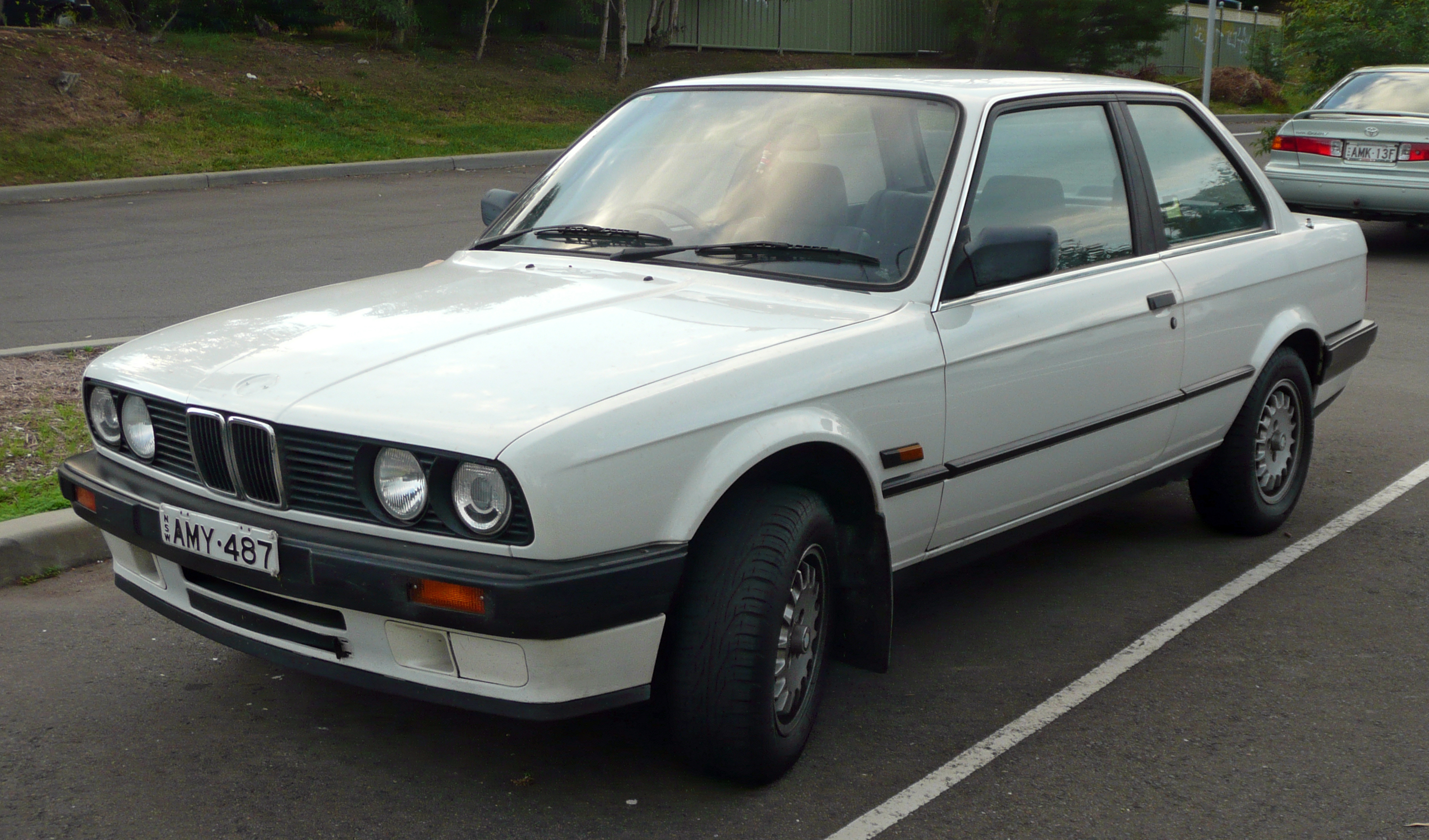 BMW 3 Series 1991 #11