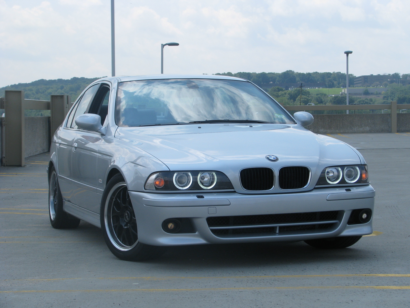 BMW 5 Series 528i #6