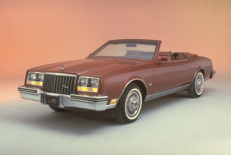 Buick Riviera 1982 #5