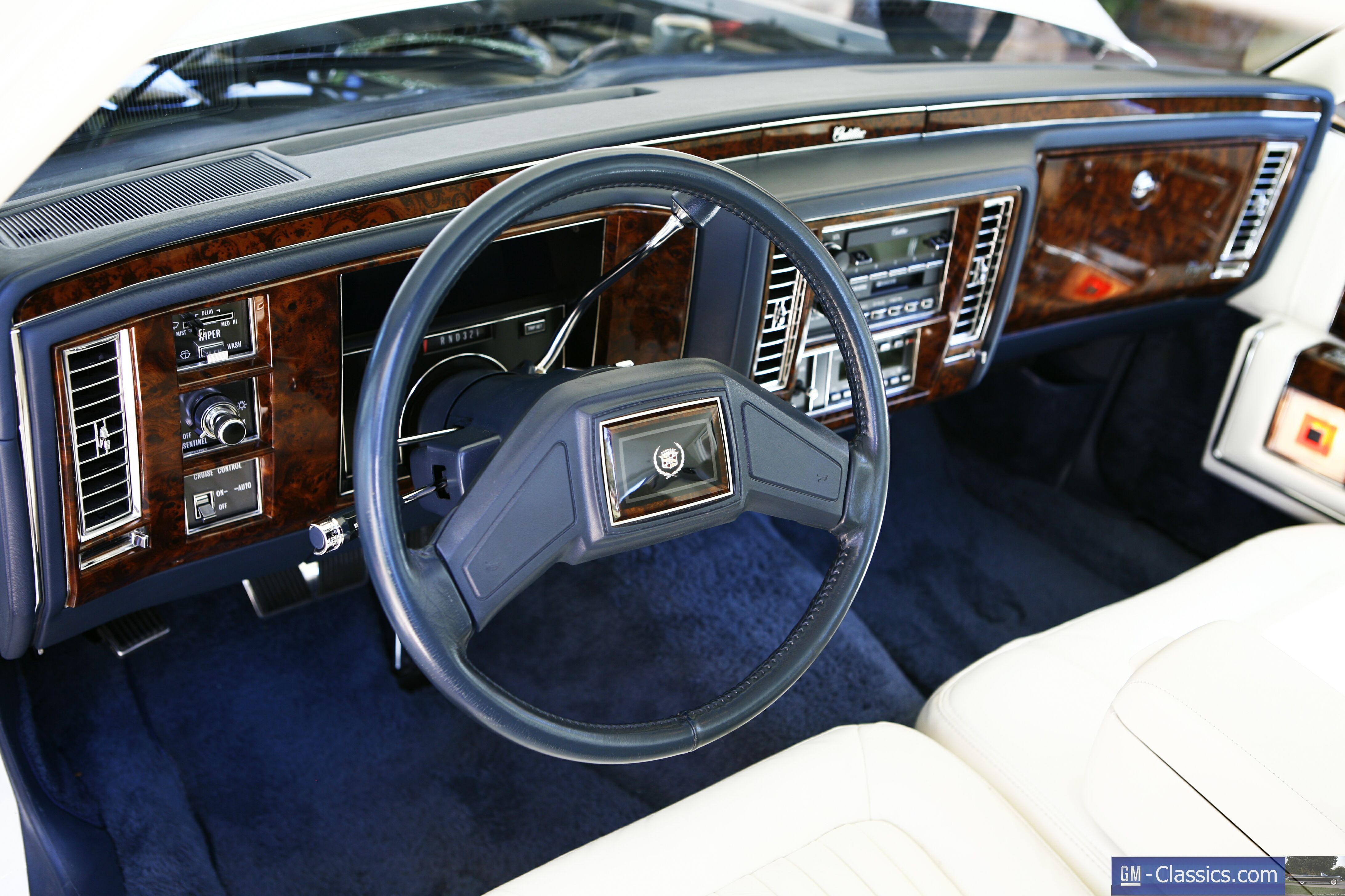 Cadillac Brougham 1990 #15
