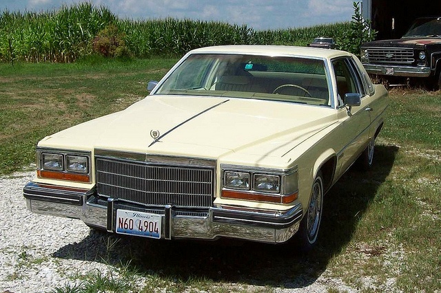 Cadillac DeVille 1982 #10