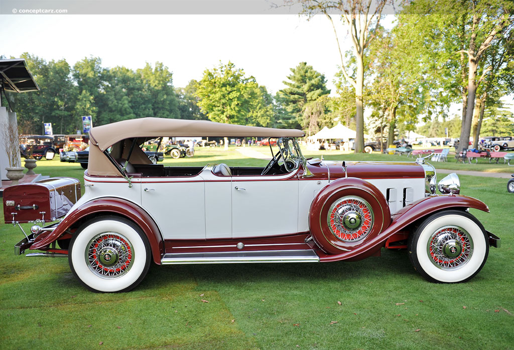 Cadillac Fleetwood 1932 #13