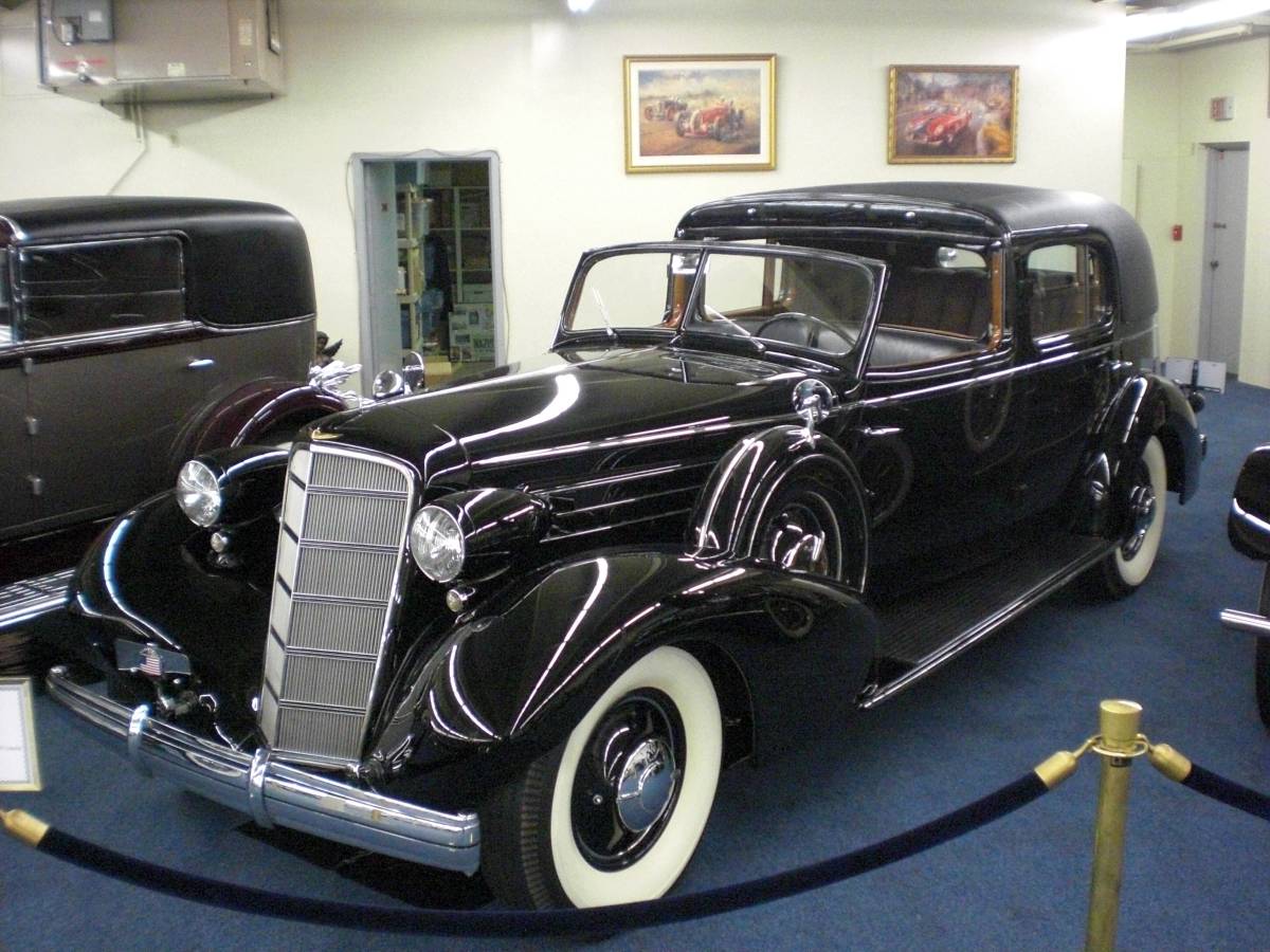 Cadillac Fleetwood 1935 #2