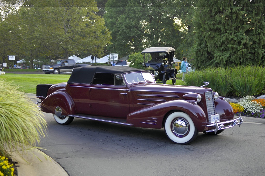 Cadillac Fleetwood 1945 #10
