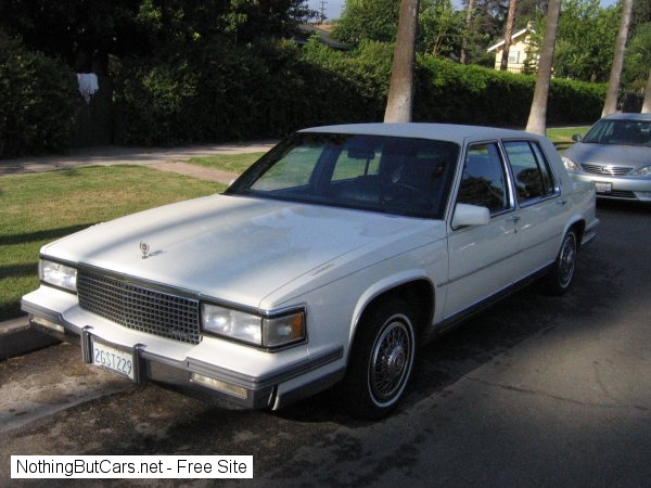 Cadillac Fleetwood 1988 #2