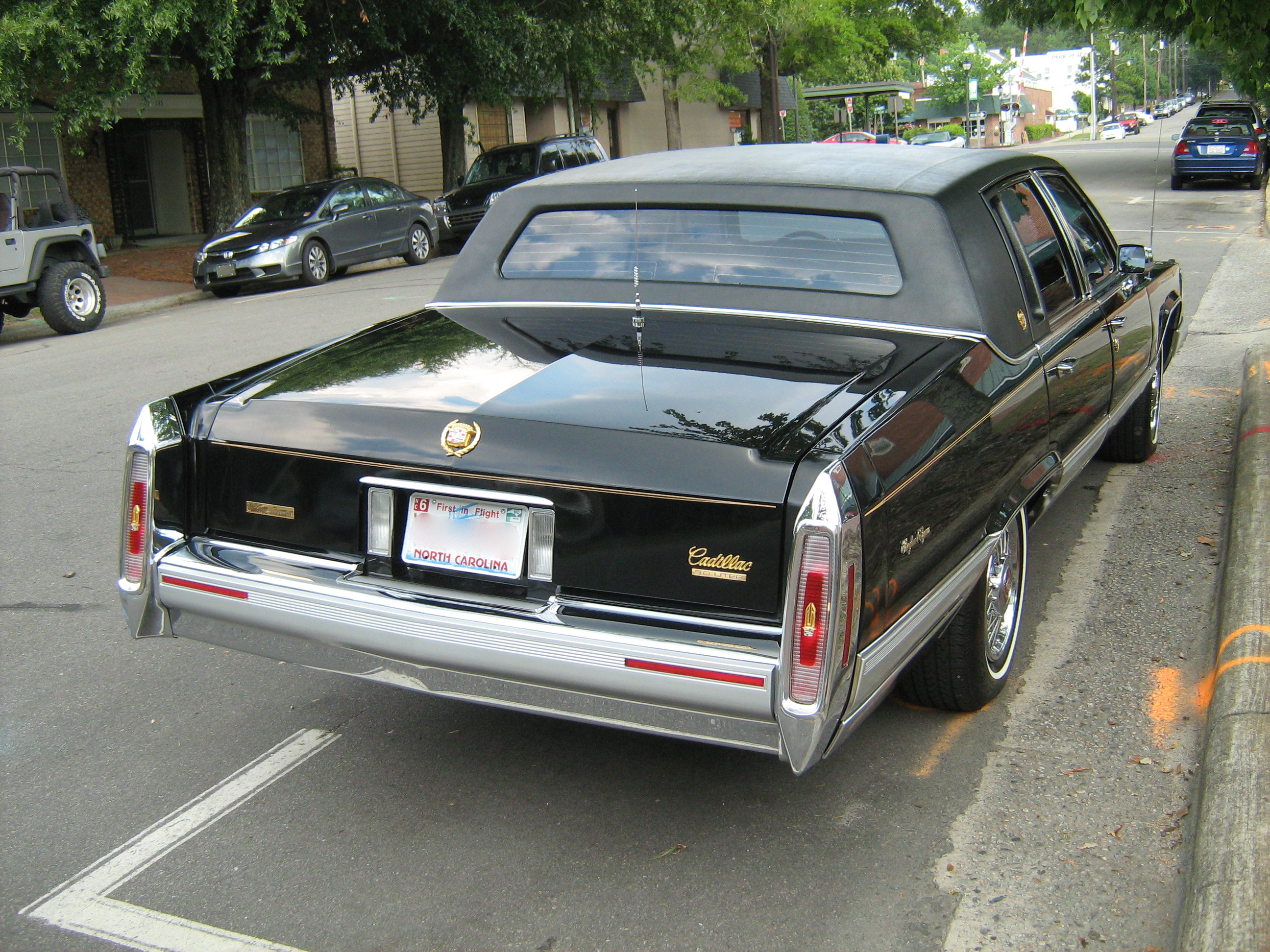 Cadillac Fleetwood 1991 #5
