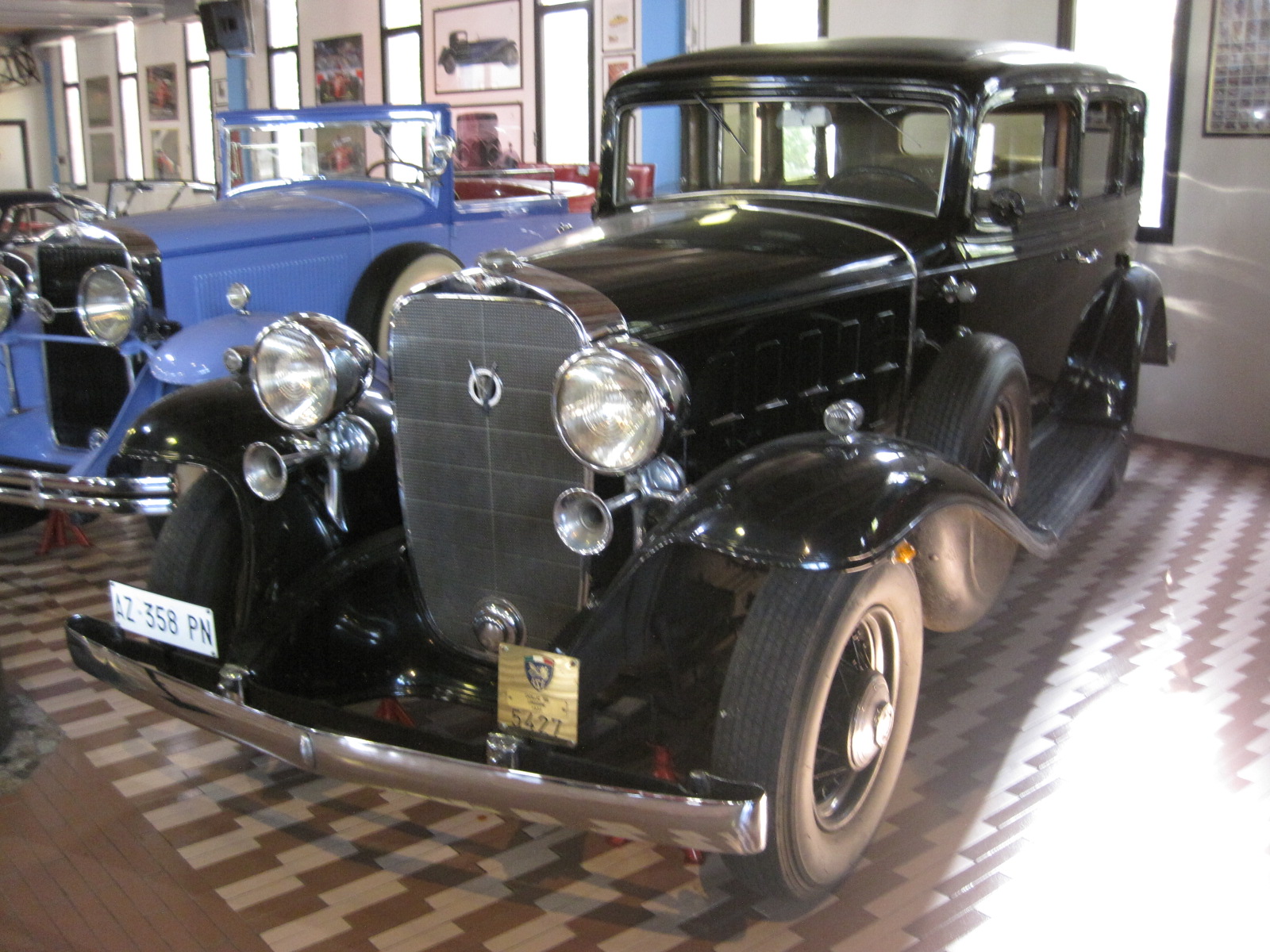 Cadillac Series 355 1932 #3