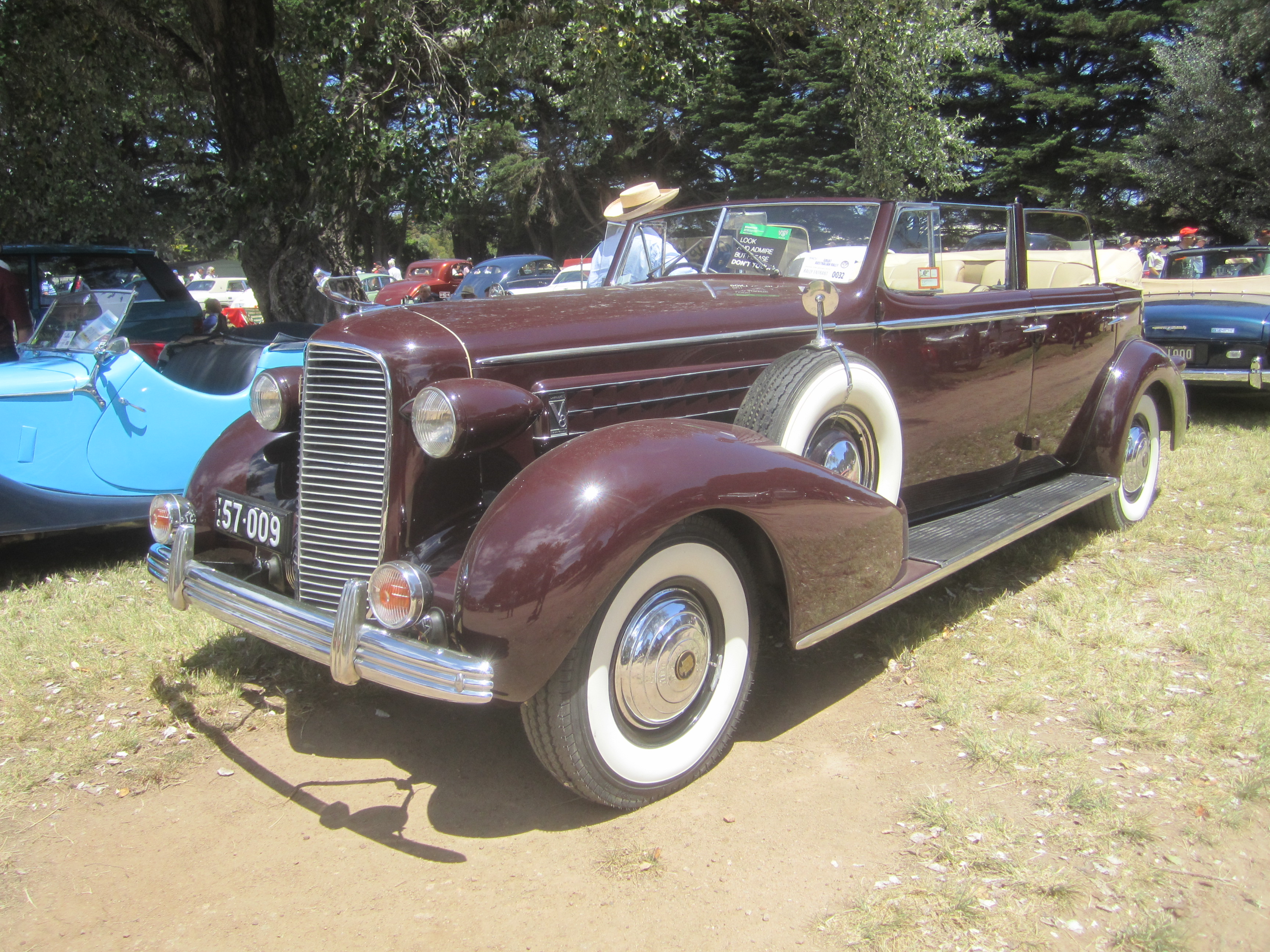 Cadillac Series 70 1937 #3