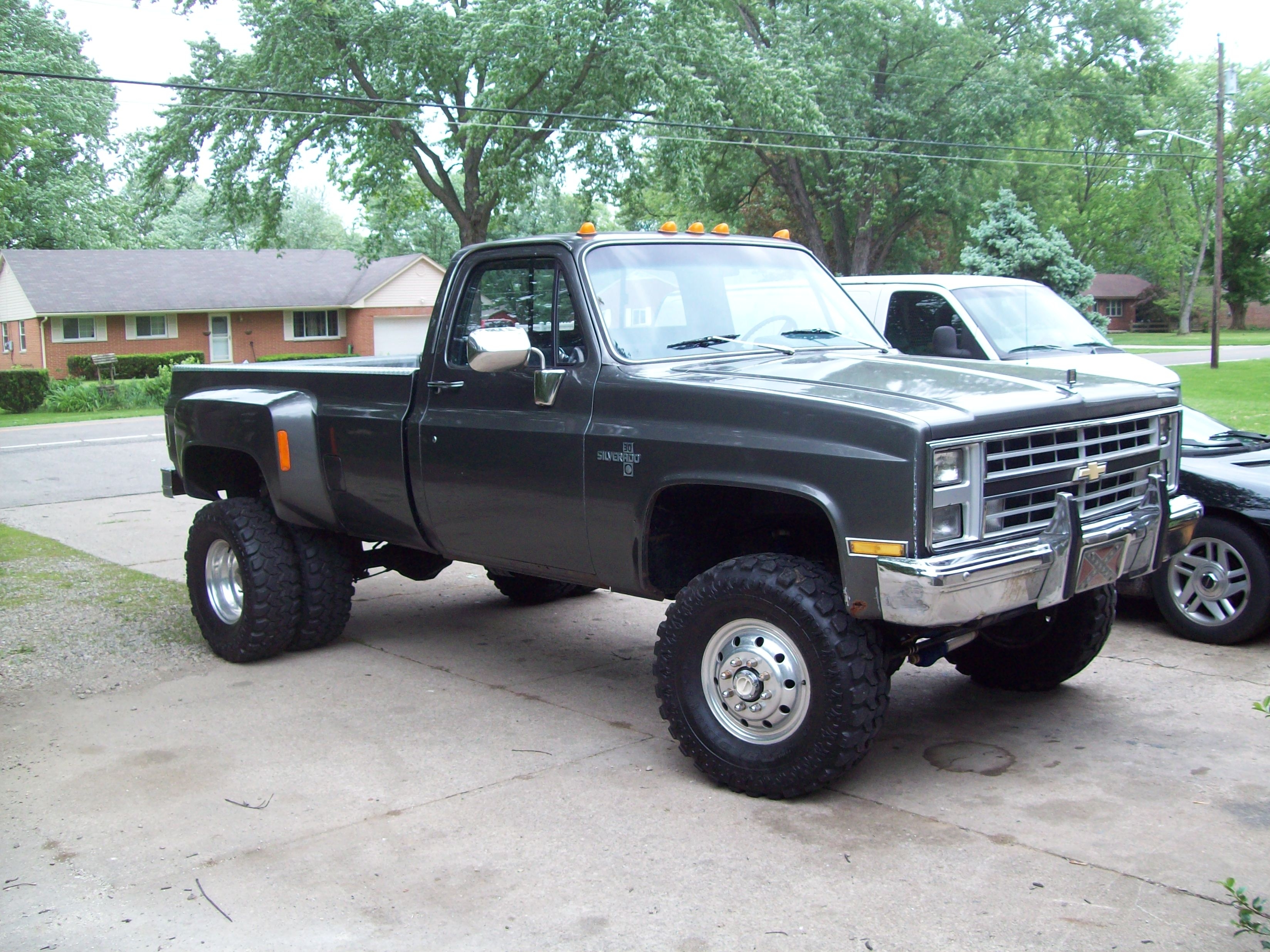 Chevrolet 3500 1985 #1