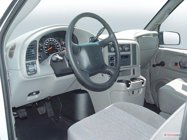 Chevrolet Astro Cargo 2002 #1