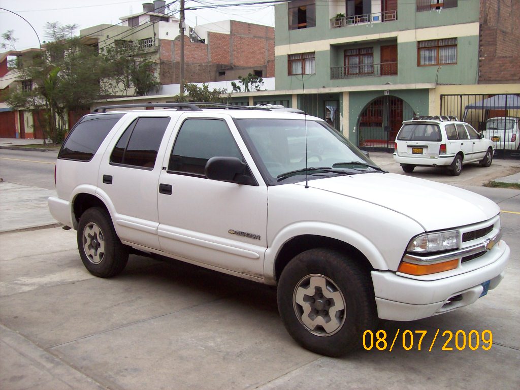 Chevrolet Blazer 2003 #12