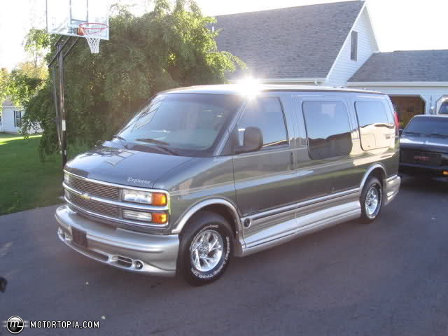 Chevrolet Express 2000 #10
