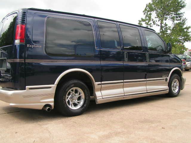 Chevrolet Express 2002 #13