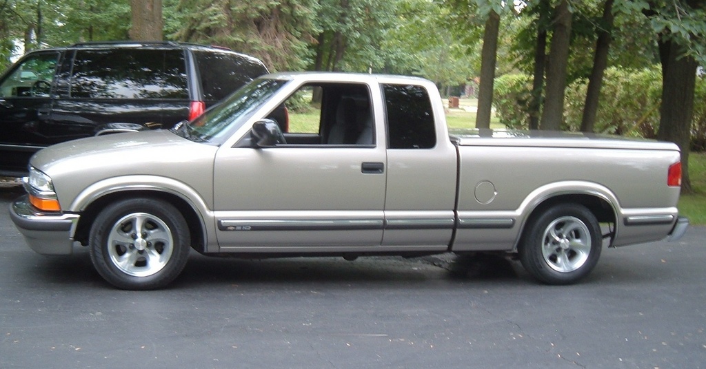 Chevrolet S-10 1999 #2