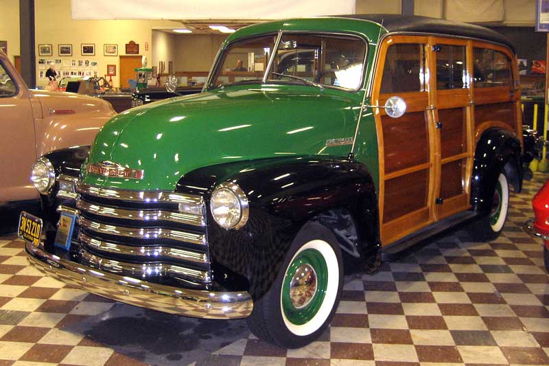 Chevrolet Suburban 1952 #11