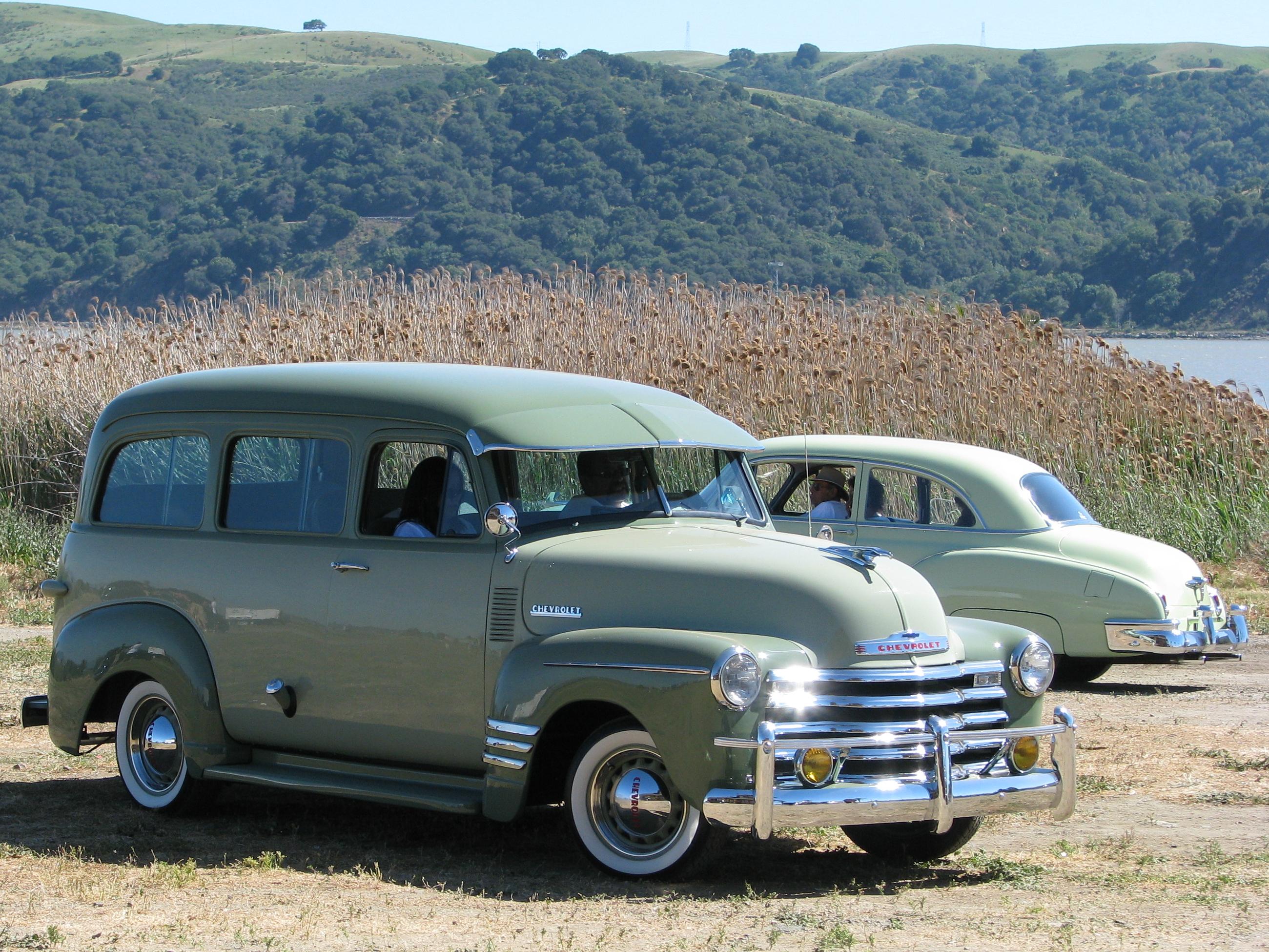 Chevrolet Suburban 1952 #14