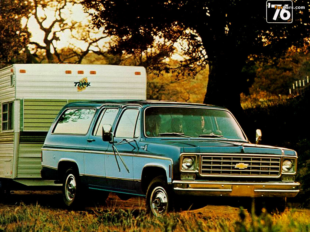 Chevrolet Suburban 1975 #2