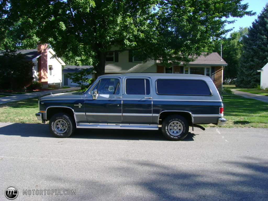 Chevrolet Suburban 1988 #1