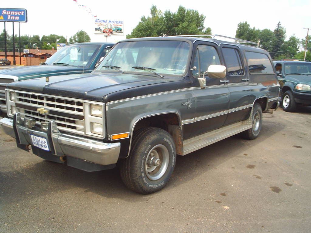 Chevrolet Suburban 1988 #2