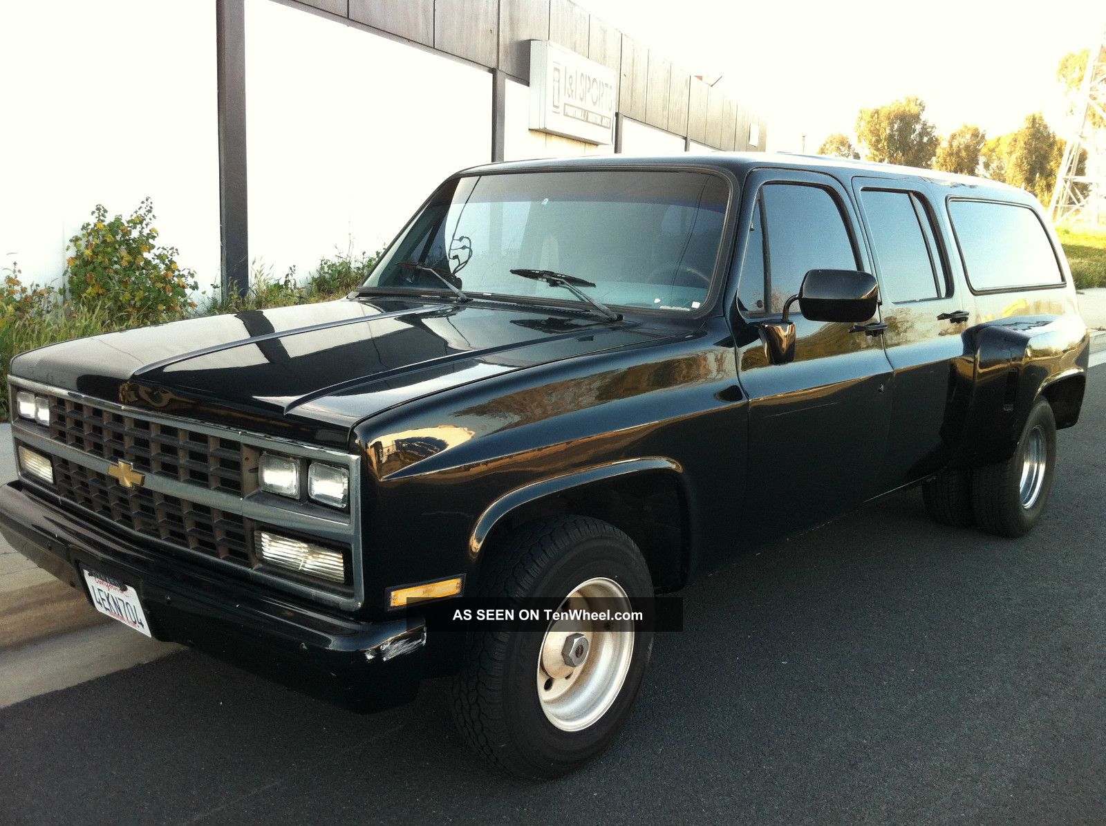 Chevrolet Suburban 1990 #13