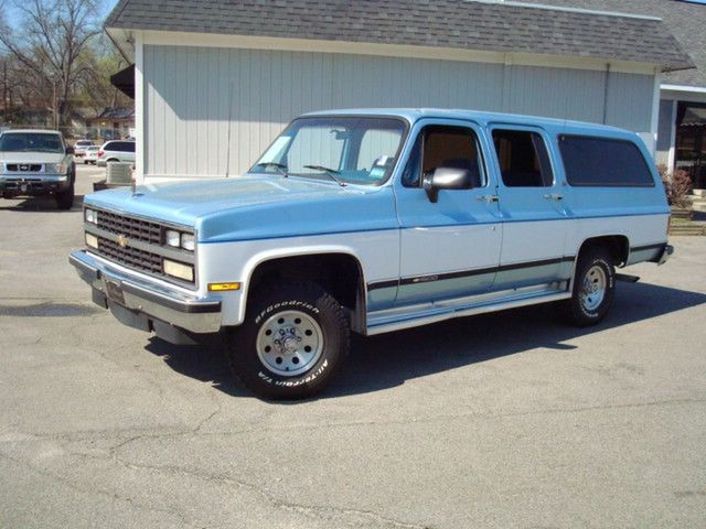 Chevrolet Suburban 1990 #3