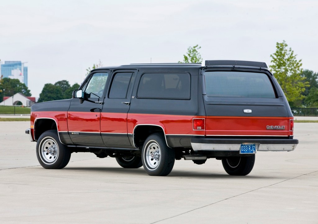 Chevrolet Suburban 1990 #4