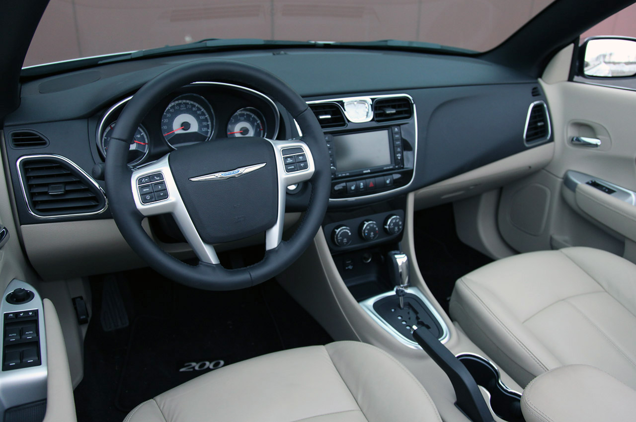 Chrysler 200 2011 #10