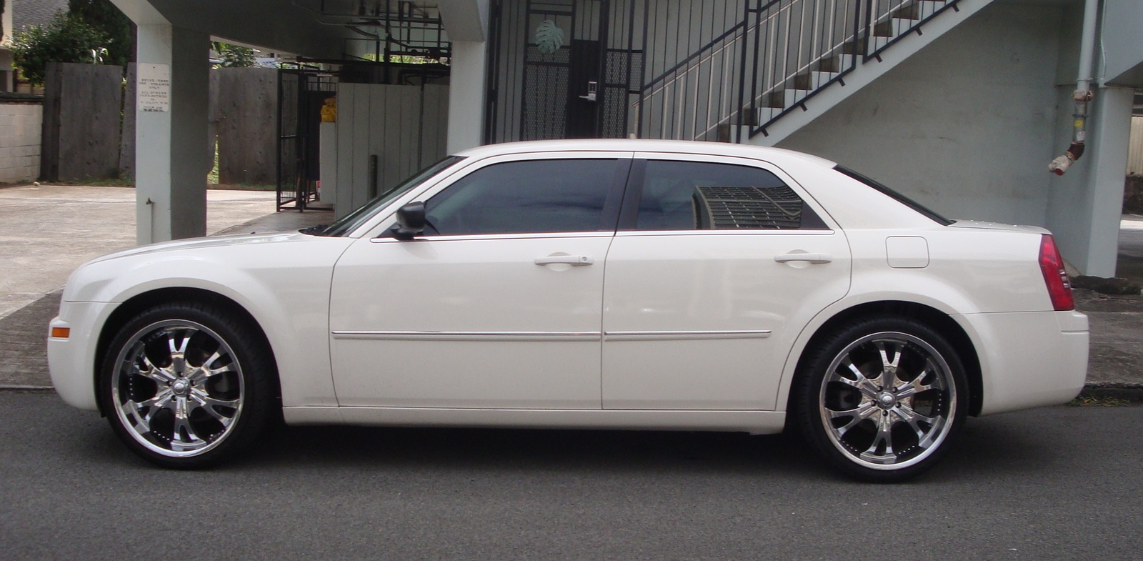 Chrysler 300 2009 #12