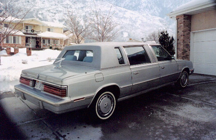 1985 Chrysler Executive Information and photos MOMENTcar