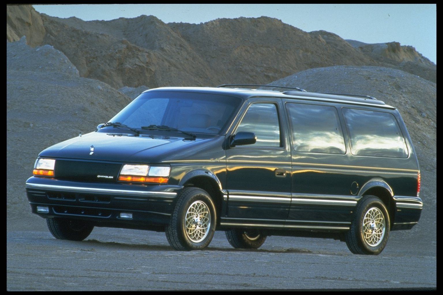 Chrysler Town and Country 1991 #6