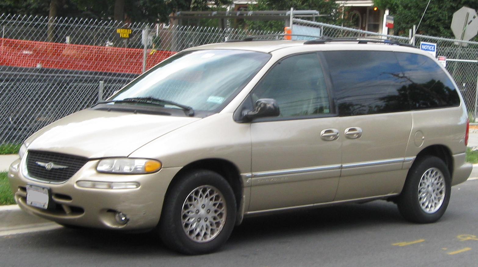 Chrysler Town and Country 1998 #2