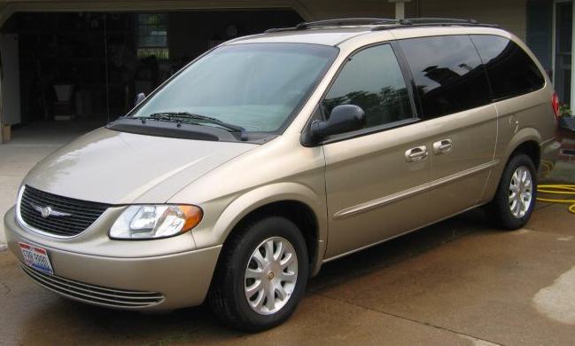 Chrysler Town and Country 2004 #1