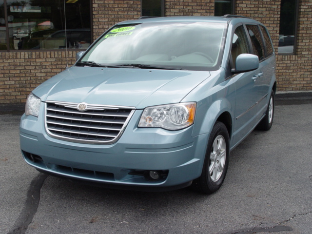 Chrysler Town and Country 2010 #14