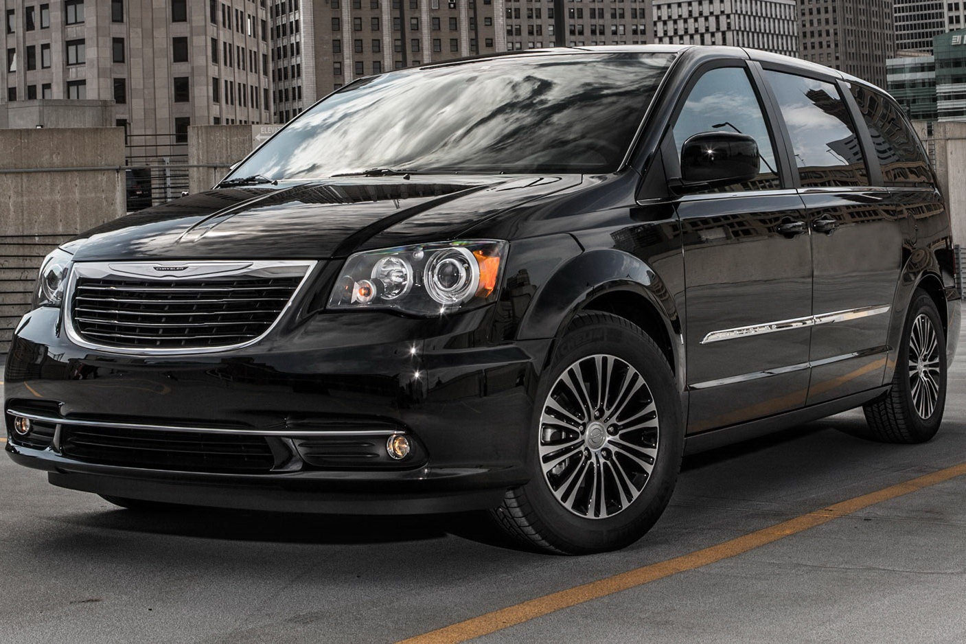 Chrysler Town and Country #18