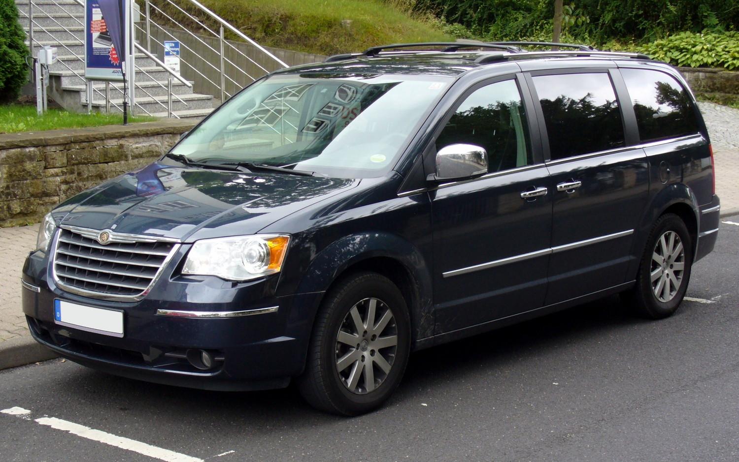 Chrysler Voyager #13