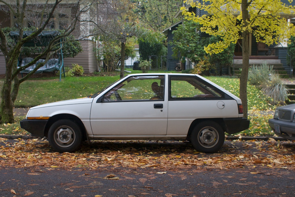 Dodge Colt 372px Image 8