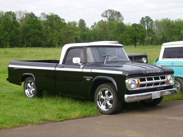Dodge Pickup 1968 #2