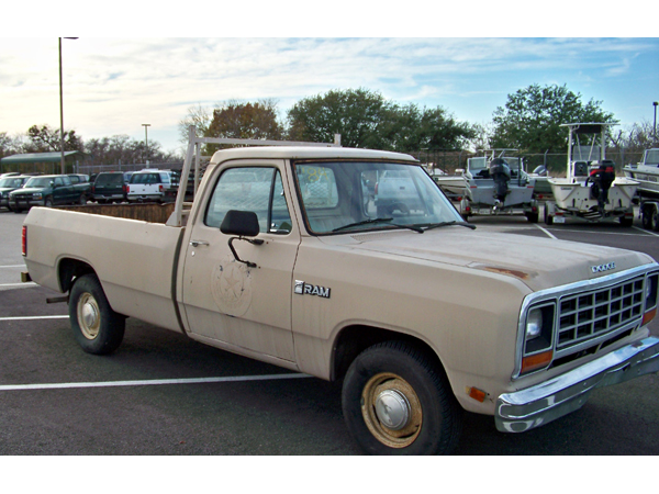 Dodge Pickup 1984 #7